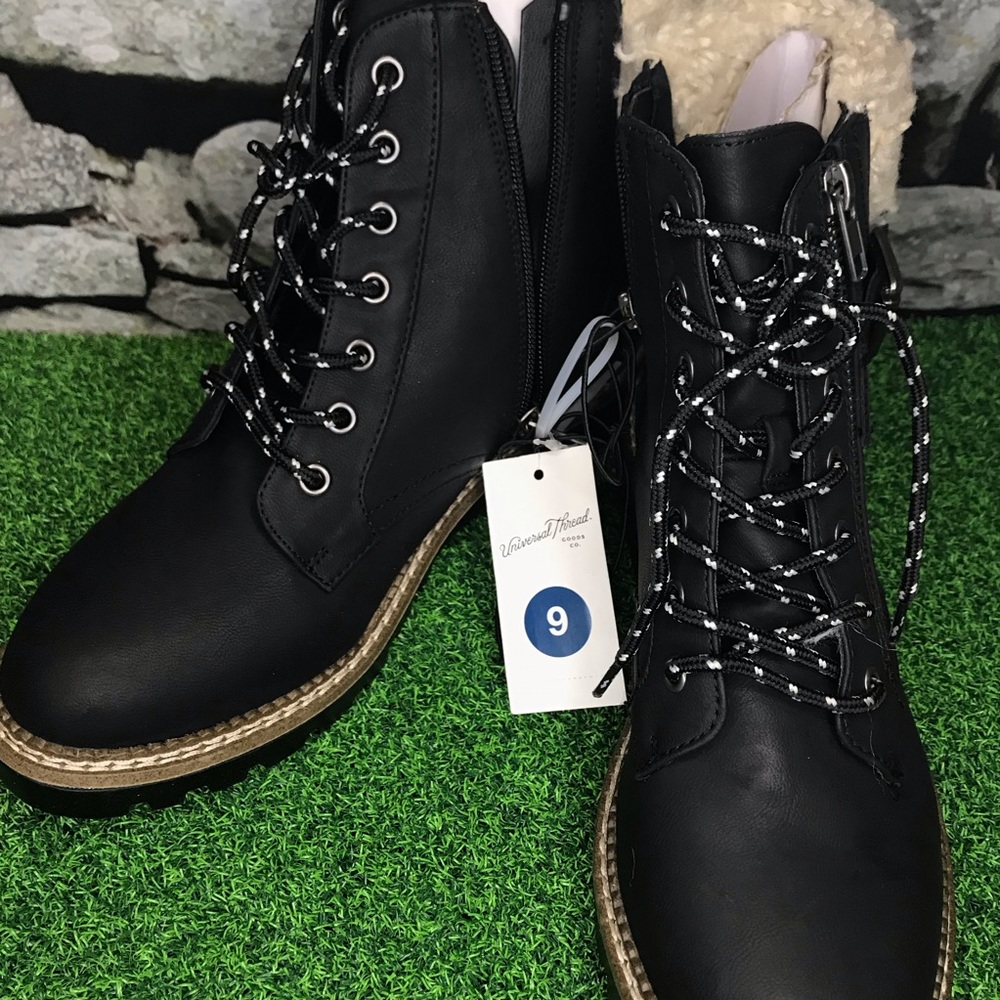 Universal Thread Sherpa Bootie - image 2